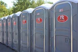 Best Portable Restroom Setup and Delivery  in Warsaw, IL